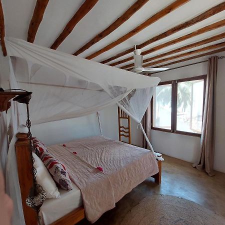 Moyo Top Floor Apartment Pwani Mchangani Luaran gambar