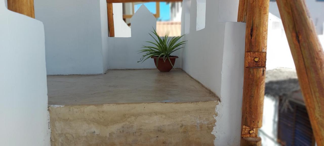 Moyo Top Floor Apartment Pwani Mchangani Luaran gambar