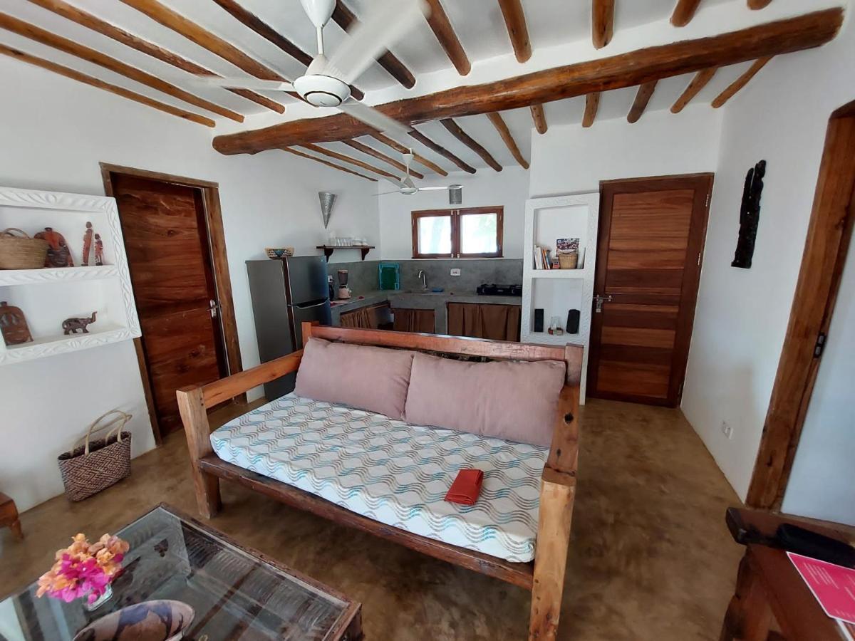 Moyo Top Floor Apartment Pwani Mchangani Luaran gambar